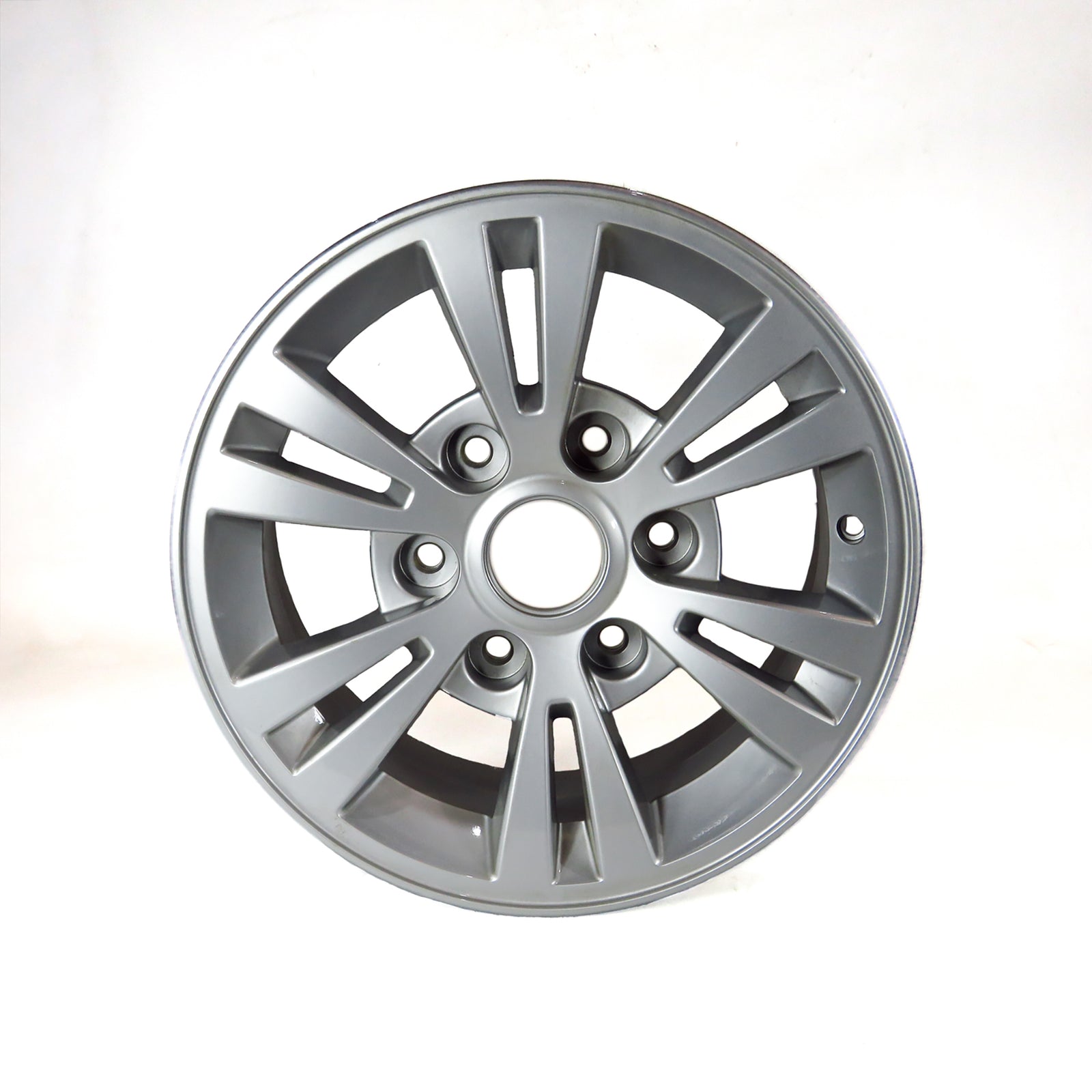 LLANTA J97 ARO 15 ALEACION